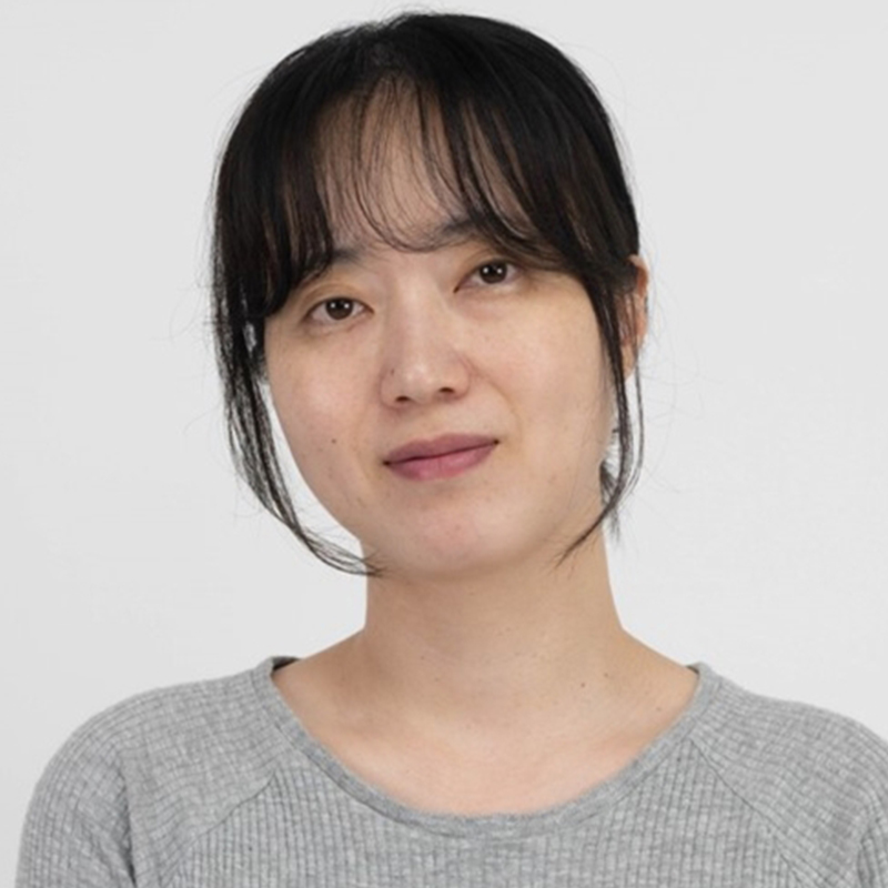 김 지 민