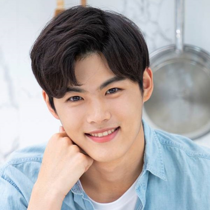 유    찬